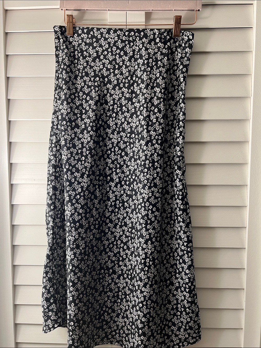 Urban Outfitters Black and White Floral Midi Skirt